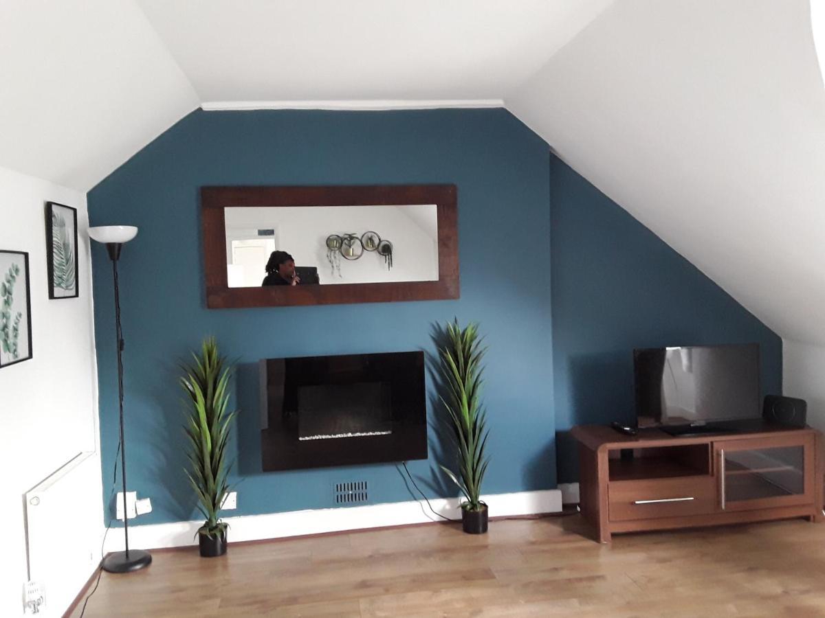 Stunning 1-Bed Apartment In لندن المظهر الخارجي الصورة