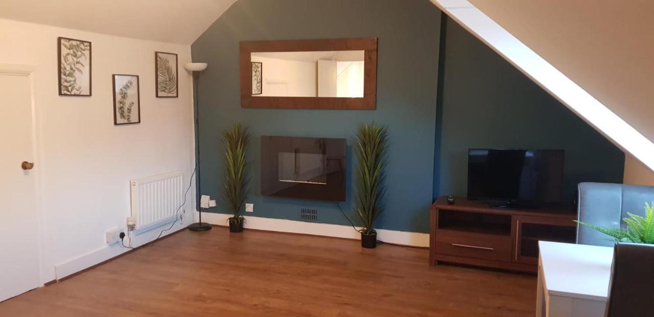 Stunning 1-Bed Apartment In لندن المظهر الخارجي الصورة